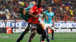 Como en Cruz Azul: Bryan Angulo no hace pie en Tijuana