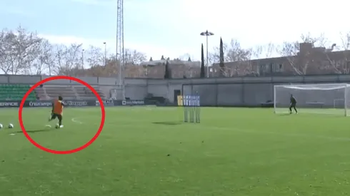 Casi perfecto: Lainez metió 4 tiros libres al ángulo en 5 intentos