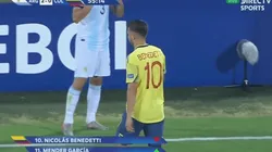 A Benedetti lo sacaron y salió enfurecido del campo de juego