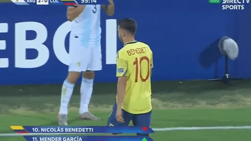 A Benedetti lo sacaron y salió enfurecido del campo de juego