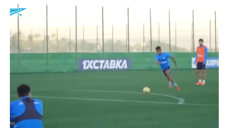 Wilmar Barrios la pifió en un entrenamiento y todos se le burlaron
