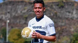 Sebastián Saucedo con Pumas