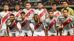La alineación titular que empleó Perú ante Colombia.