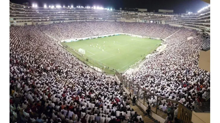 El Estadio Monumental es uno de los más grandes del continente.