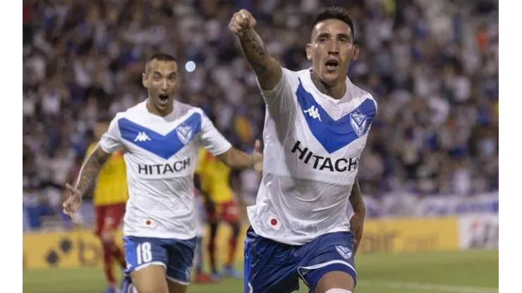 "Él sabe que tocó fondo", dijo el presidente de Vélez sobre Centurión
