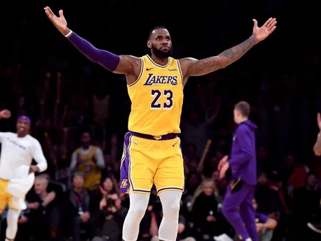 ¡LeBron James está loco! Cinco triples consecutivos en tres minutos