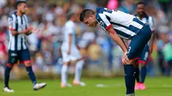 César Montes innovaría al jugar con casco