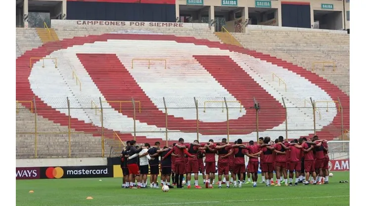 Universitario jugará contra Cerro este miércoles a las 17:15 (hora Perú).