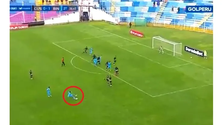 Johan Arango hizo el blopper del año en su debut con el Binacional de Perú