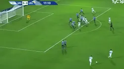 Mac Allister sorprendió al arquero de Uruguay y la embocó de tiro libre