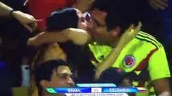 La Kiss Cam apareció en Bucaramanga y a este pobre casi no le dan un beso
