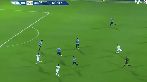 Gaich quiso meter el mejor gol de su carrera pero le pegó a cualquier lado