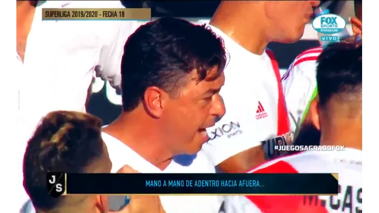 La charla de Gallardo con sus jugadores después de quedarse con uno menos