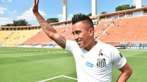 Cueva llegó al Santos desde el Krasnodar de Rusia.