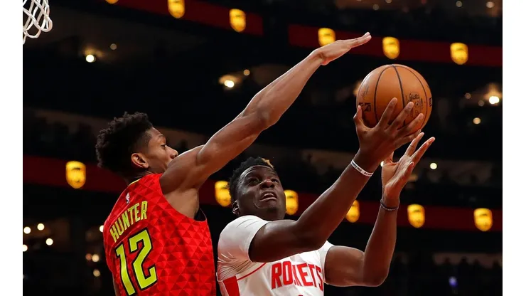 Los Rockets se piensan seriamente un intercambio por Clint Capela