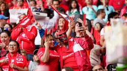 La afición de Toluca se va contra Cruz Azul