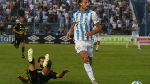 Atlético Tucumán empató con Defensa en un partido lleno de bloopers