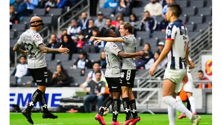 ¿Qué le pasa al Campeón? Ahora Rayados cayó de local ante Querétaro