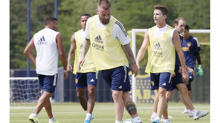 Los sigue de cerca: De Rossi le respondió una foto a un jugador de Boca