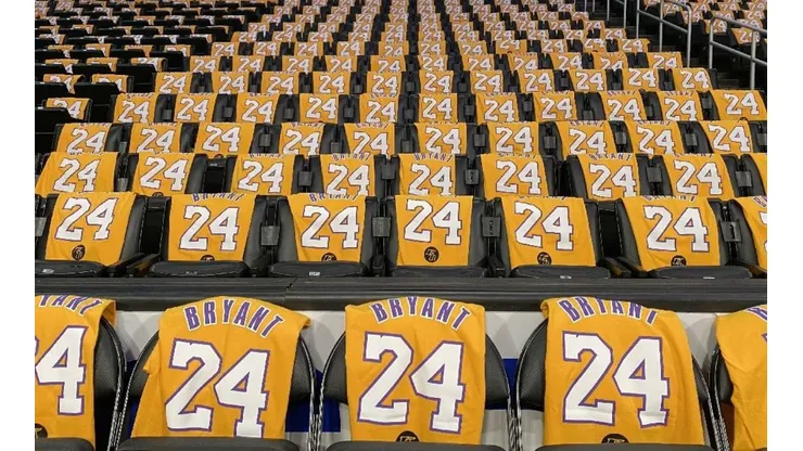 Lakers entregará camisas de Kobe Bryant a los asistentes al encuentro de esta noche