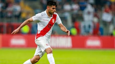 Carlos Zambrano llegó a la clínica acompañado por el Chelo Delgado