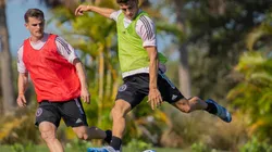 El argentino se retiró con una molestia.