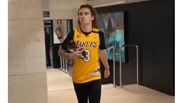 Griezmann también homenajeó a Kobe Bryant