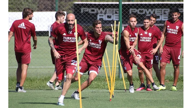 En River hay un jugador que no encuentra equipo y teme quedar parado