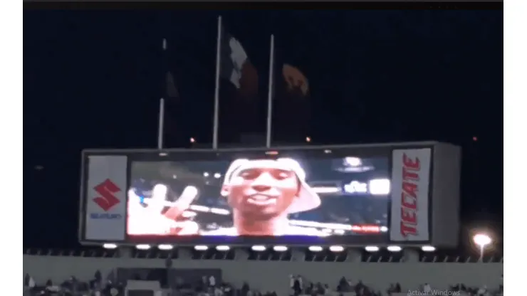 CU, la casa de Pumas, también se rindió a los pies de Kobe Bryant