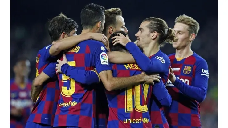 Las dos ventas que quiere hacer Barcelona para fichar un delantero en julio