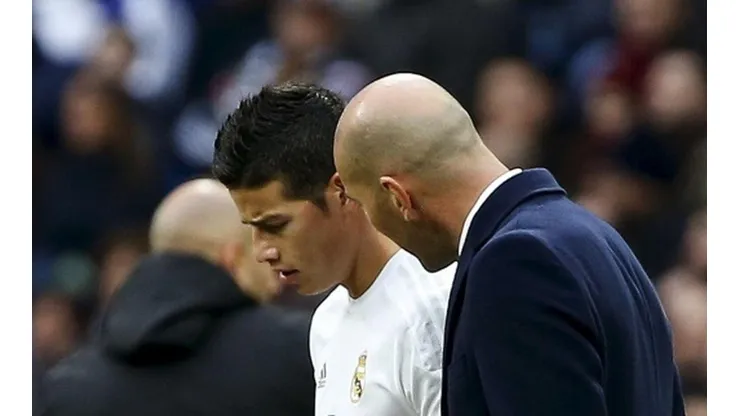 James Rodríguez con Zinendine Zidane en el Real Madrid.
