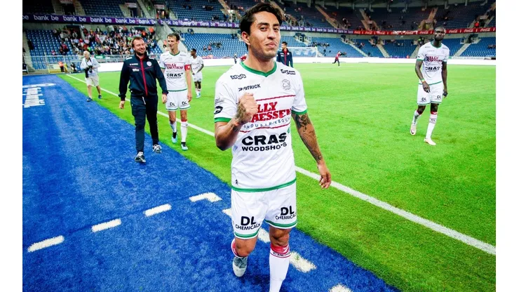 Omar Govea se prepara para ser piloto comercial en Bélgica
