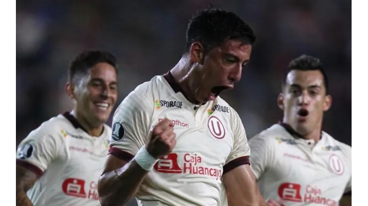 Alonso anotó su primer gol oficial con Universitario.