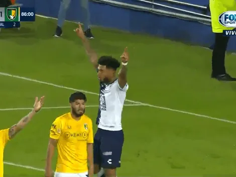 Colin Kâzım-Richards le dio la clasificación a Pachuca con un hat-trick