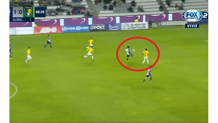 Sombrero y a cobrar: el golazo de Richards para Pachuca