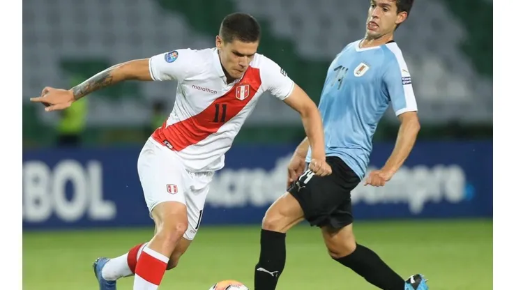 Sebastián Gonzales Zela fue el delantero titular contra Uruguay.