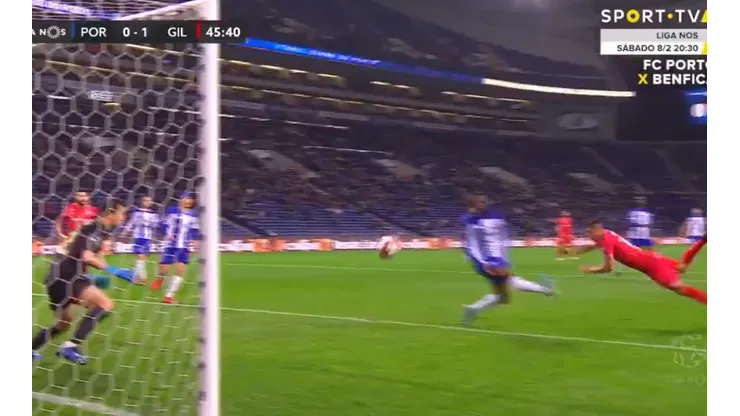 El blooper de Agustín Marchesín en Porto
