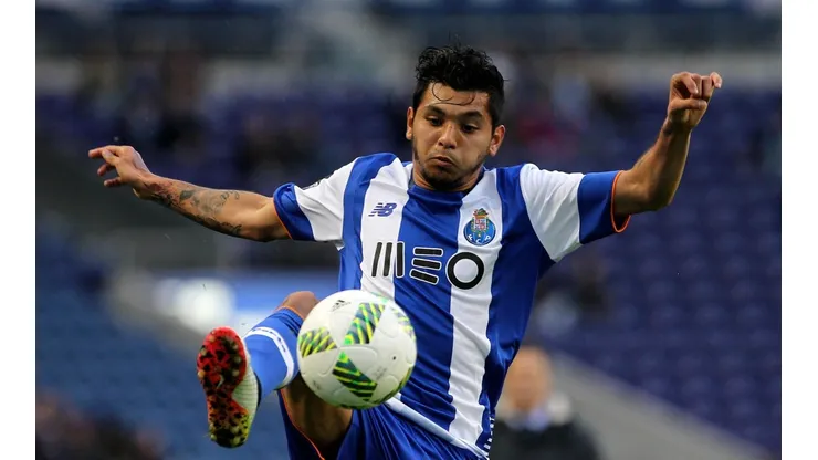 ¡200 partidos para Tecatito Corona en Porto!