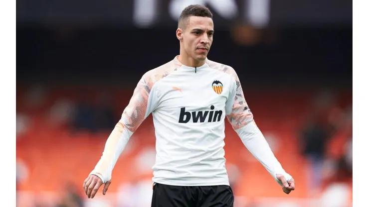 El presidente de Valencia fue a Barcelona para cerrar el traspaso de Rodrigo