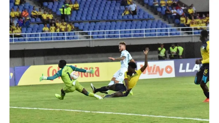 Argentina le ganó 1 a 0 a Ecuador y quedó a un paso del cuadrangular