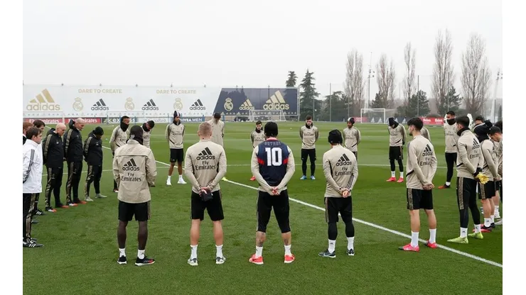 Ramos utilizó una camiseta de Kobe Bryant durante la práctica de Real Madrid