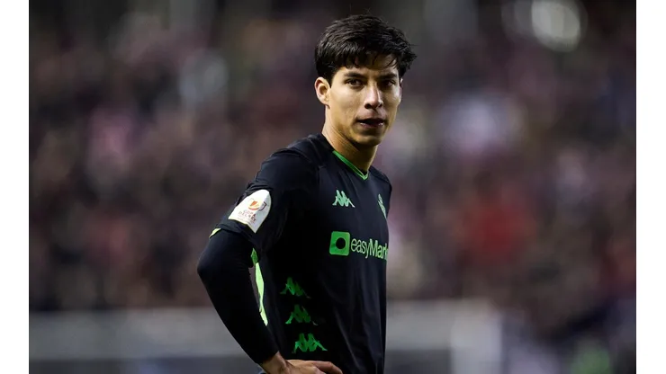 Al Betis le habría llegado una oferta por Diego Lainez desde Madrid