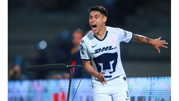 La afición de Pumas lamentó la salida de Felipe Mora