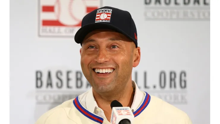 MLB toma decisión polémica sobre periodista que no votó por Derek Jeter