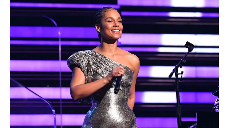 Alicia Keys rindió homenaje a Kobe Bryant en los Grammys junto a Boyz II Men