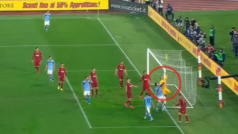 Pau López le regaló a la Lazio el gol más insólito de la Serie A