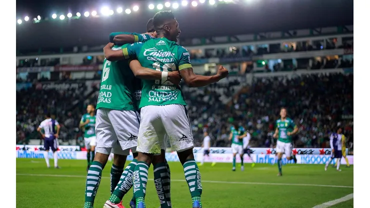 León goleó a Pachuca y se trepó a la punta