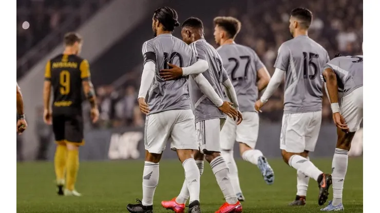 VIDEO: Golazo de Vela en un amistoso