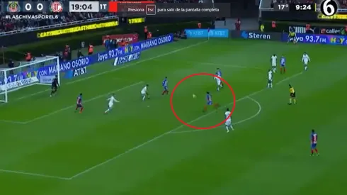 Tremendo golazo de Fernando Beltrán para las Súper Chivas.