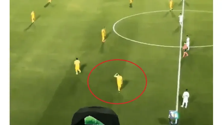 La afición de Tigres abucheó a Carlos Salcedo y André-Pierre Gignac los retó.
